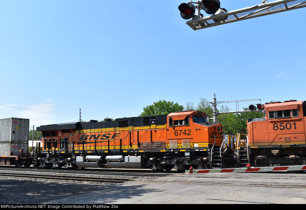 BNSF 6742